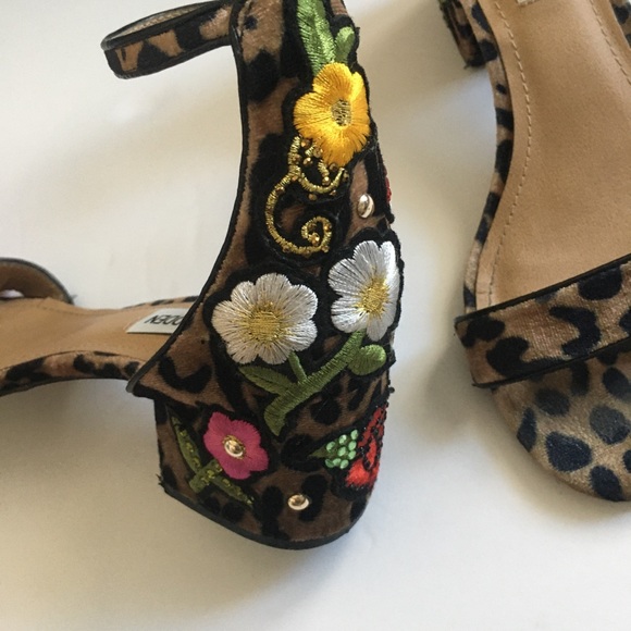 Steve Madden Inca Embellished Leopard Block Heel - Picture 4 of 6